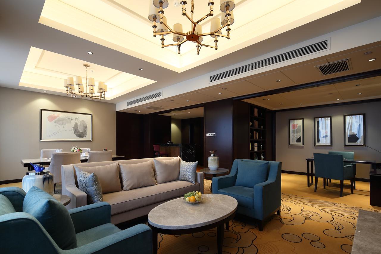 Jinan Luxury Blue Horizon Hotel Экстерьер фото