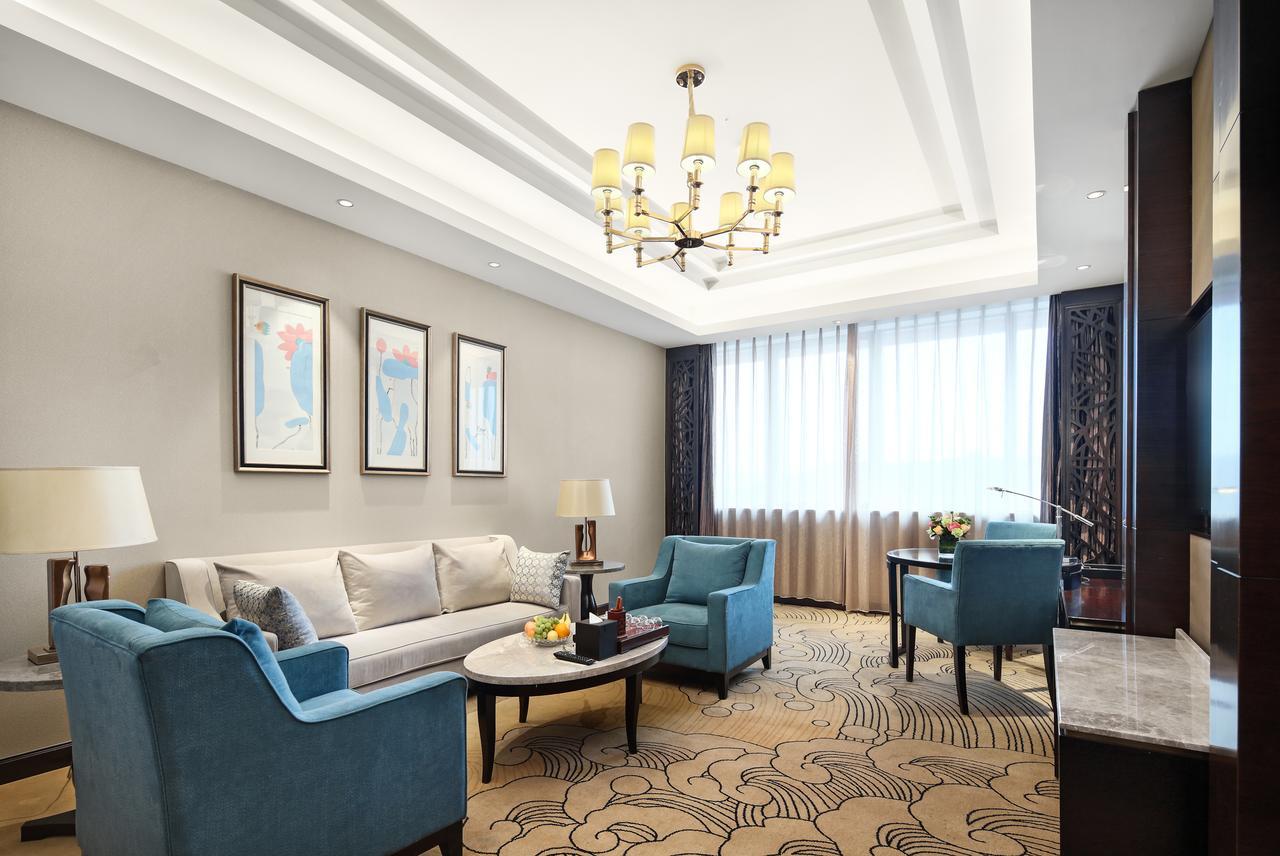 Jinan Luxury Blue Horizon Hotel Экстерьер фото