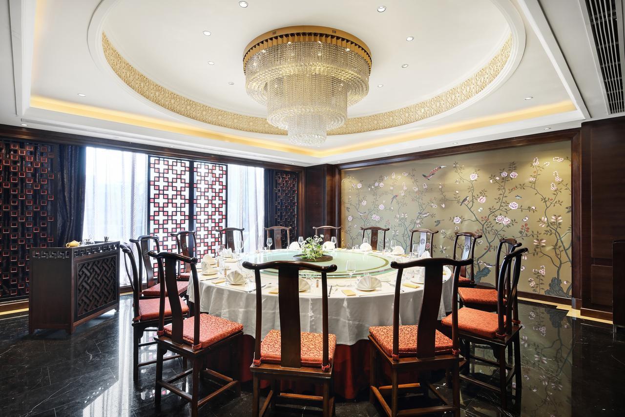 Jinan Luxury Blue Horizon Hotel Экстерьер фото